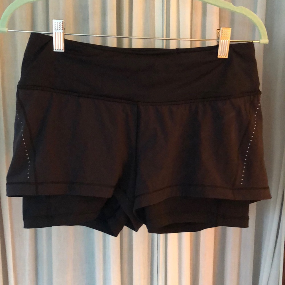 Black Lululemon running shorts